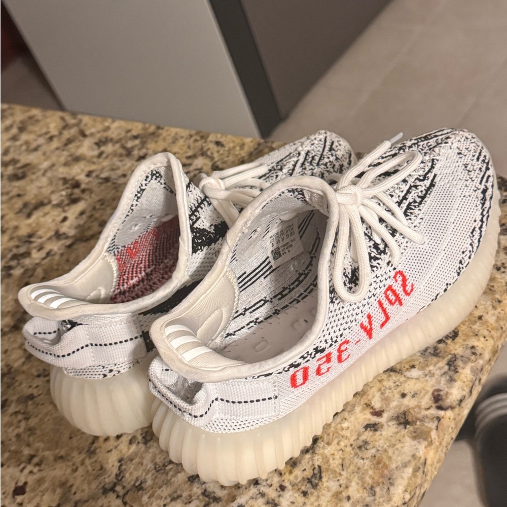 adidas Yeezy Boost 350 V2 Zebra